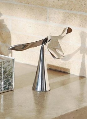 平衡鹰飞鸟开瓶器摆件重力鸟不倒翁家用客厅餐边柜桌面高级装饰品