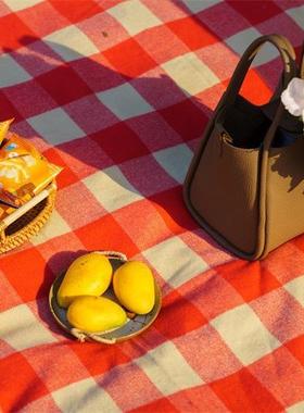 现货户外防潮加厚皮革绑带露营垫流苏野餐毯野餐垫野