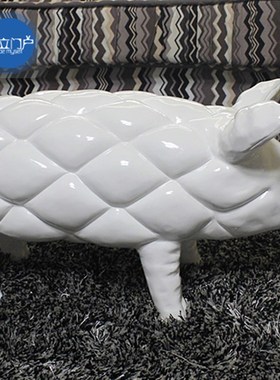 现代创意简约欧式法式时尚家居换鞋凳可爱菠萝猪天使猪落地摆件