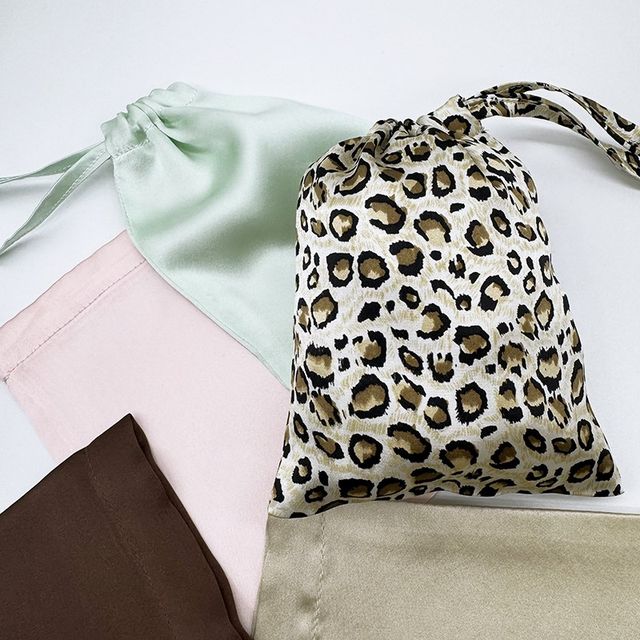 Silk storage bag jewelry breathable dustproof jewelry drawstring tie pocket cosmetic bag 100% mulberry silk