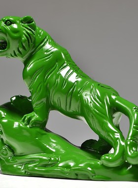 生肖虎绿色实木质虎上山虎木雕虎家居办公装饰业送礼工艺品