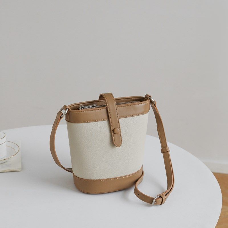 包包女2024新款休闲拼色水桶y包斜挎单肩手提通勤上班小拎包高级,淘宝优惠券,粉丝福利购,淘宝优惠卷