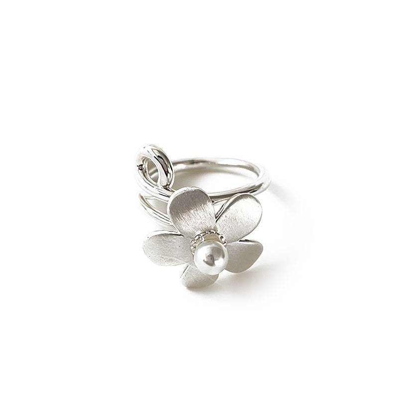 Korean small flower curled pearl ring, silver flower temperament, cute and playful, versatile index finger ring, light luxury ring
