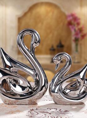 创意陶瓷工艺品欧式礼物客厅电视柜摆件现代轻奢装饰品电镀天鹅