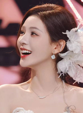 2026年山茶花白色滴油耳环高级女