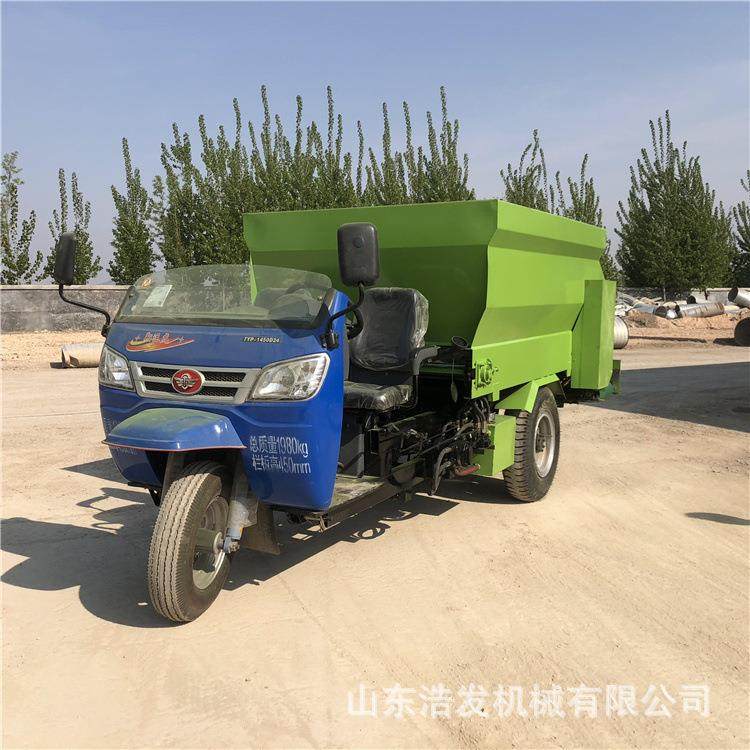 肉牛场双出料撒料车三轮式全自动刮板投料车五方容量运草布料设备,淘宝优惠券,粉丝福利购,淘宝优惠卷