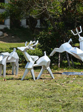 玻璃钢几何鹿雕塑小区公园商场草坪市政工程仿不锈钢动物摆件造景