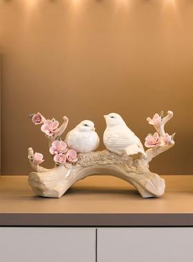 现代简约陶瓷小鸟摆件家居客厅酒柜软装饰品欧式房间桌面玄关摆件