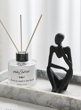 现代艺术抽象人物雕塑摆件北欧酒柜书柜柜子办公室桌面创意装饰品