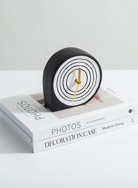 现代创意水滴形钟表摆件样板间卧室床头柜摆设饰品儿童房桌面时钟