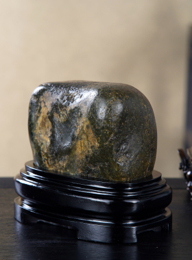 顶爷奇石原石和和田青玉籽料摆件