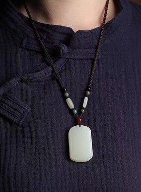 天然新疆和田玉平安无事牌吊坠