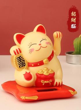 2025年新款招财猫摆件自动招手太阳能汽车车内装饰品公仔创意礼物