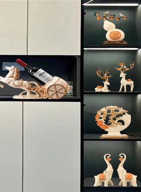 马到成功家用轻奢高档葡萄红酒架子客G厅玄关电视柜酒柜装饰品摆