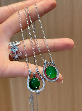 马蹄扣冰种玉髓绿玛瑙项链女