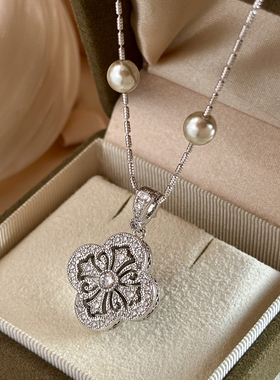 银色镂空四叶草十字架珍珠项链
