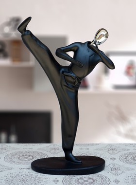 现代简约办公室摆件创意北欧桌面客厅书房酒柜运T动人物装饰品摆