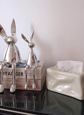 现代轻奢潮玩艺术兔子客厅书房儿童礼物电视柜样板间装饰个性摆件