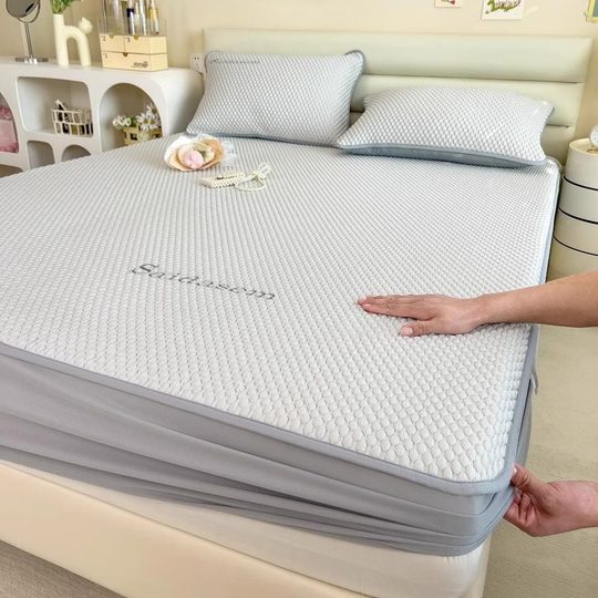 Miles de órdenes! Recompra ilimitada! Colmena de tres piezas de alfombras de tres piezas para alfombrillas de cama lavables de máquina de verano para alfombrillas de seda en verano