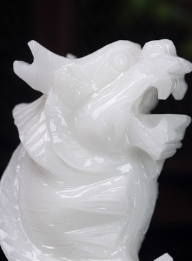 天然白玉鳌鱼摆件黄玉占鳌头鱼化龙鳌鱼龙头鱼鸱吻螭吻办公室家居