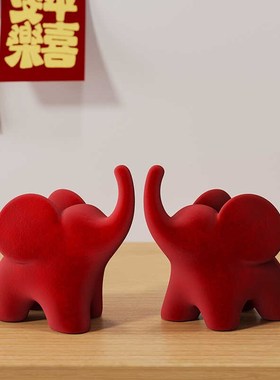 现代简约植绒大象小摆件高级感小众家居饰品玄关办公室桌面装饰品