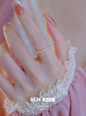 鱼头星星时尚饰品小众设计感莫比乌斯戒指百搭女生轻奢尾戒礼物潮