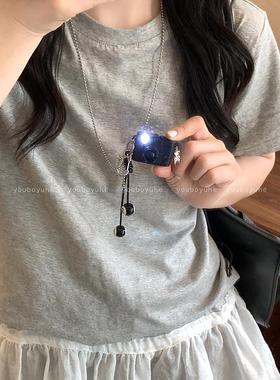 咔嚓闪光相机吊坠项炼女覆古个性嘻哈长版厚棉T炼独特设计百搭配
