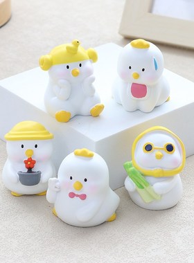 创意可爱白色小鸡摆件工位桌面园艺车载蛋糕装饰品送女生朋友礼物