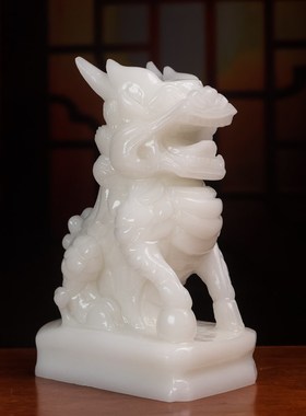 天然白玉招财麒麟摆件玉石麒麟一对客厅办公司玄关酒柜乔迁装饰品