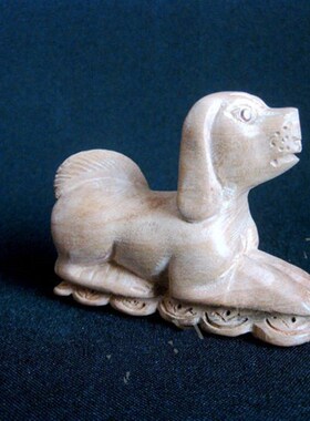 桃木雕刻六合生肖兔狗摆件属兔狗者客厅卧室办公室桌面摆设