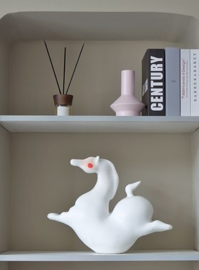 脸红的梦马可爱动物艺术雕塑创意摆件客厅电视柜软装饰品工艺品大