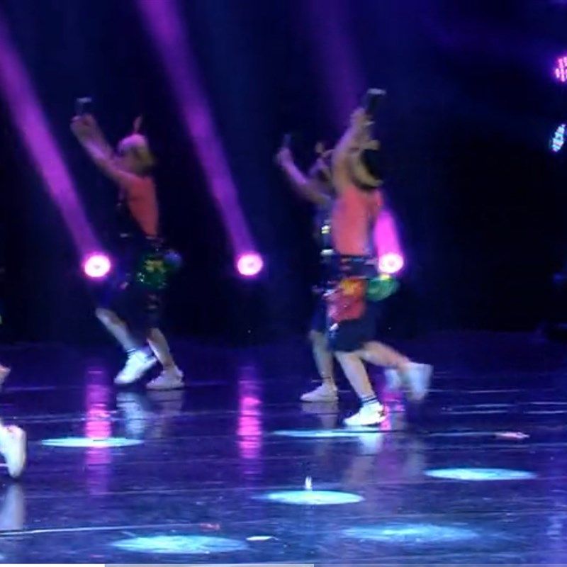 新款手机手机幼儿舞蹈服 儿童舞蹈抬起头演出服幼儿背带裤舞台装,淘宝优惠券,粉丝福利购,淘宝优惠卷