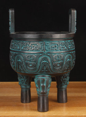 铜圆鼎摆件 三足双耳铜鼎炉摆件配檀香