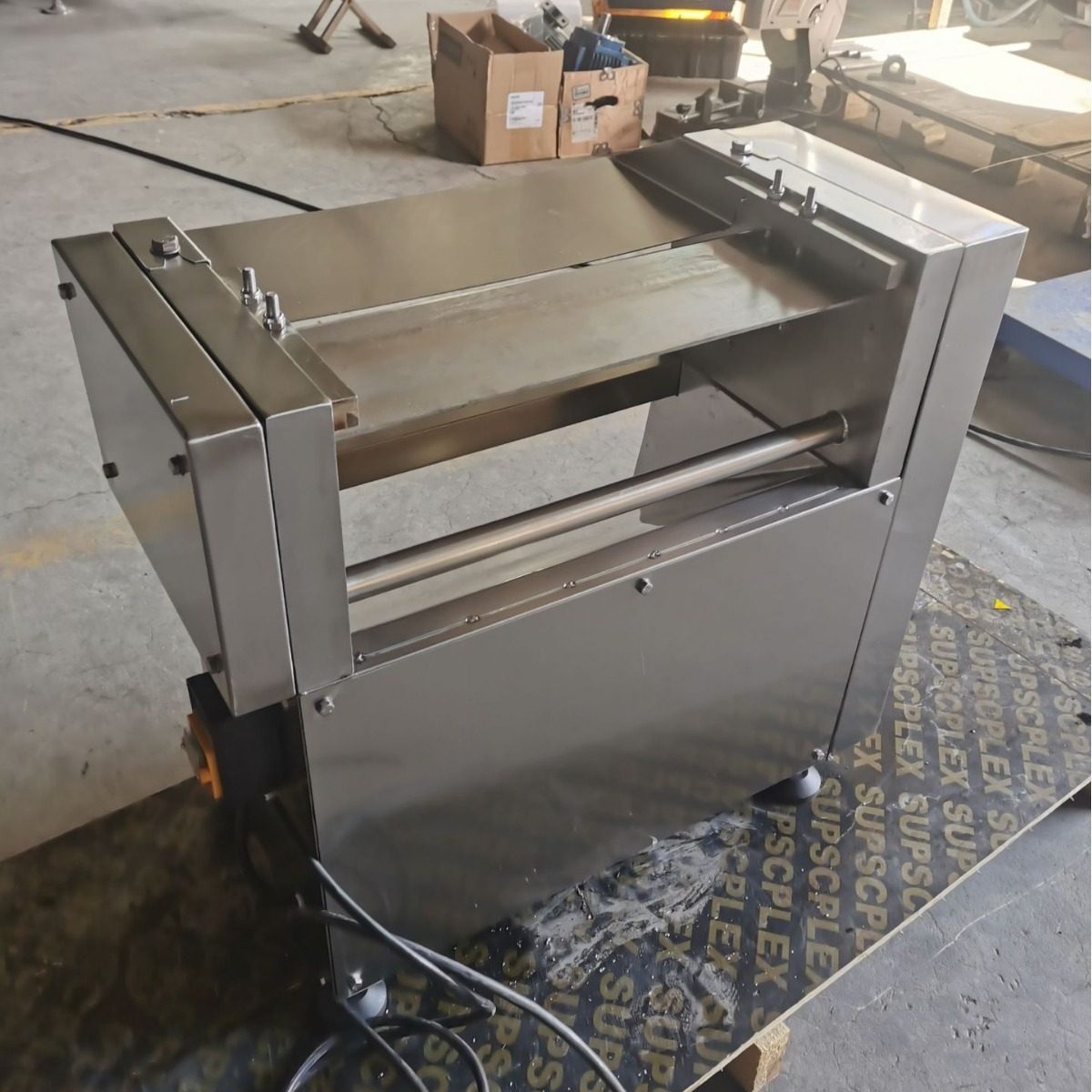 屠宰整鸡去皮机大批量去皮加工肉体干净完整切肉机商用整鸡加工,淘宝优惠券,粉丝福利购,淘宝优惠卷