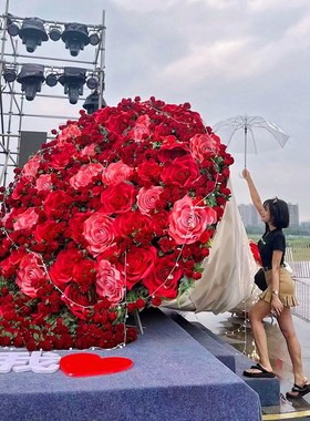 网红巨型大花束打卡摆件商业街广场花店引流雕塑售楼部拍照装饰品