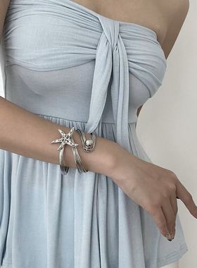 甜酷金属线条多层缠绕星星手镯女