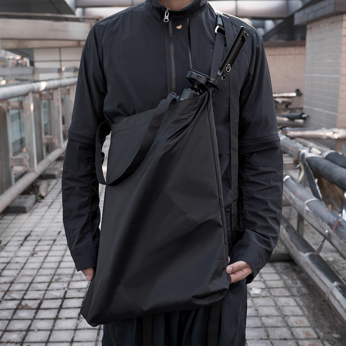 ROBUL萝卜重工 空集 机能买菜战术可收纳超大容量杂物快递头盔包,淘宝优惠券,粉丝福利购,淘宝优惠卷