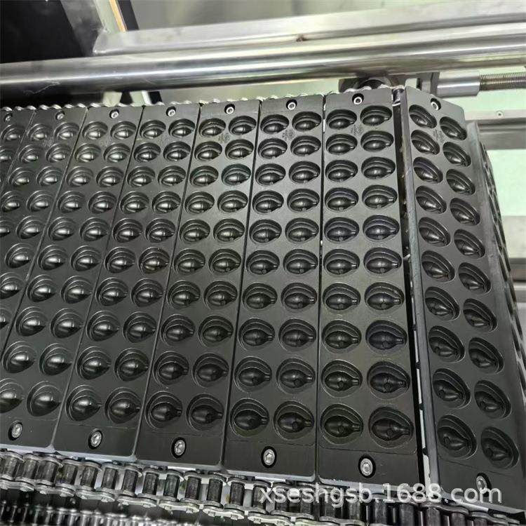 二手夹心软糖生产线 ​ 凝胶糖果、QQ糖浇注机 ​糖果设备 贵妃糖,淘宝优惠券,粉丝福利购,淘宝优惠卷