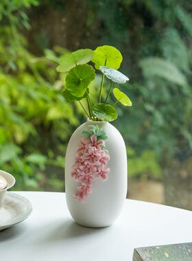 德化白瓷素烧陶瓷花器中式家居手工手捏花瓶餐桌面装饰品水培摆件