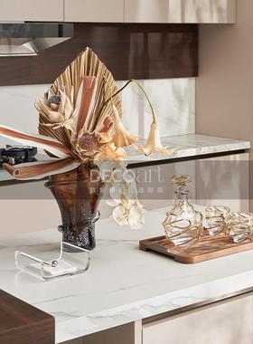 邸高现代轻奢样板间餐厅餐边酒柜镀金描金红酒醒酒壶酒具套装摆件