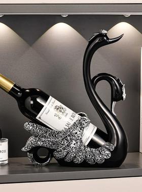 轻奢高档客厅家居玄关餐边电视柜酒柜装饰品红酒架黑天鹅摆件创意