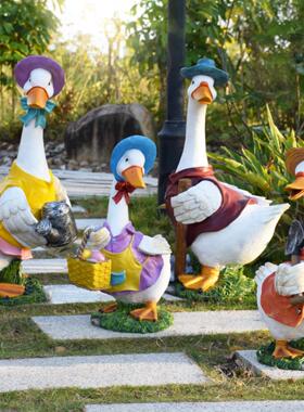 花园四合院装饰幼儿园森林景观装饰创意卡通草帽鸭树脂动物雕塑