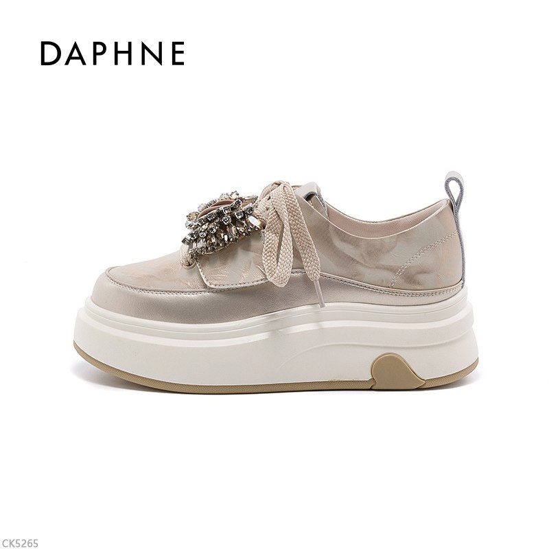 Daphne/达芙妮女鞋休闲板鞋2026春季新款时尚水钻百搭增高小白鞋,淘宝优惠券,粉丝福利购,淘宝优惠卷