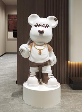 客厅入口大厅电视柜旁的轻型豪华风格优雅大气的储钱罐，暴力熊站