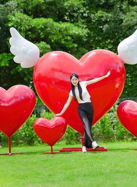 户外玻璃钢爱心网红打卡雕塑商场公园售楼部拍照引流装饰落地摆件