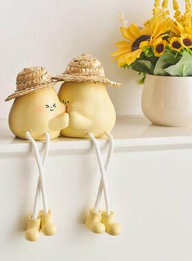 创意可爱草帽挂娃娃坐饰孔板客厅电视柜装饰儿童房布局