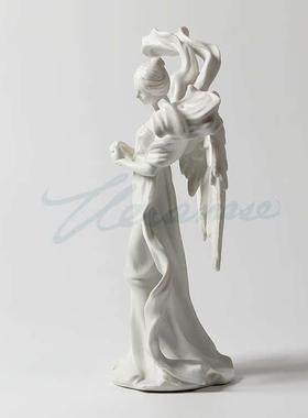 威罗尼创意工艺品-陶瓷天使-手捧鸽子-家居装饰摆件礼品(微瑕)