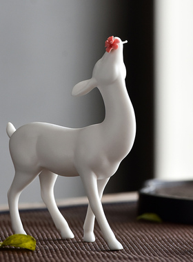 陶瓷创意招财小鹿家居客厅办公桌面装饰品景观造景小摆设