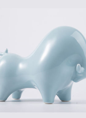 陶瓷牛羊摆件桌面小摆件景德镇简约办公室玄关牛羊可爱小型摆件