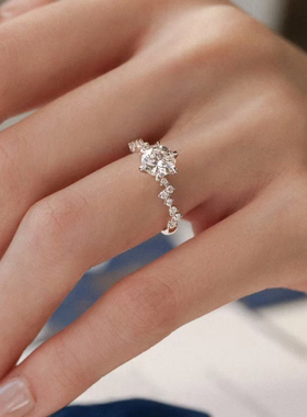 莫桑石钻戒女925纯银镀金1克拉星梦戒指仿真高级设计婚订婚结婚戒